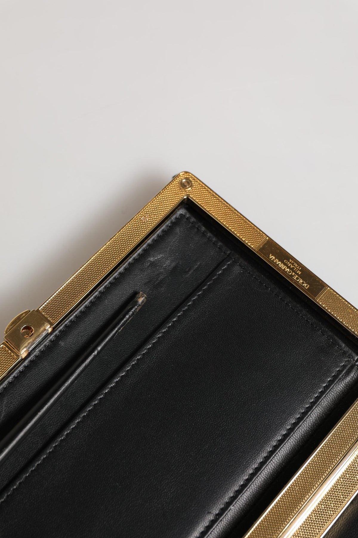 10919764 - PreLoved & Luxe