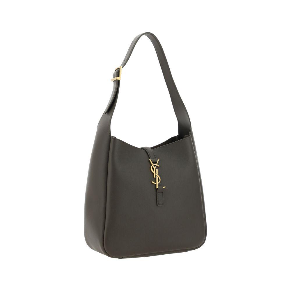 10934058 - PreLoved & Luxe