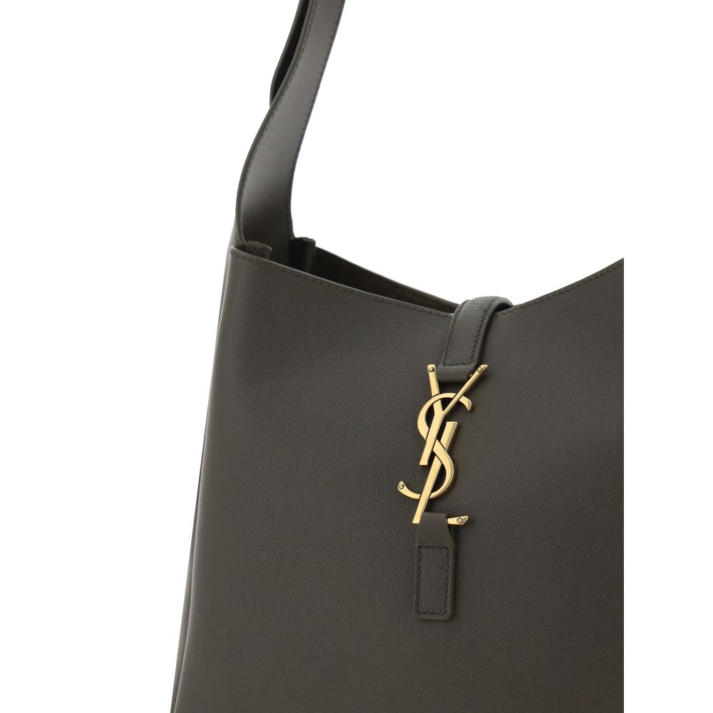 10934060 - PreLoved & Luxe