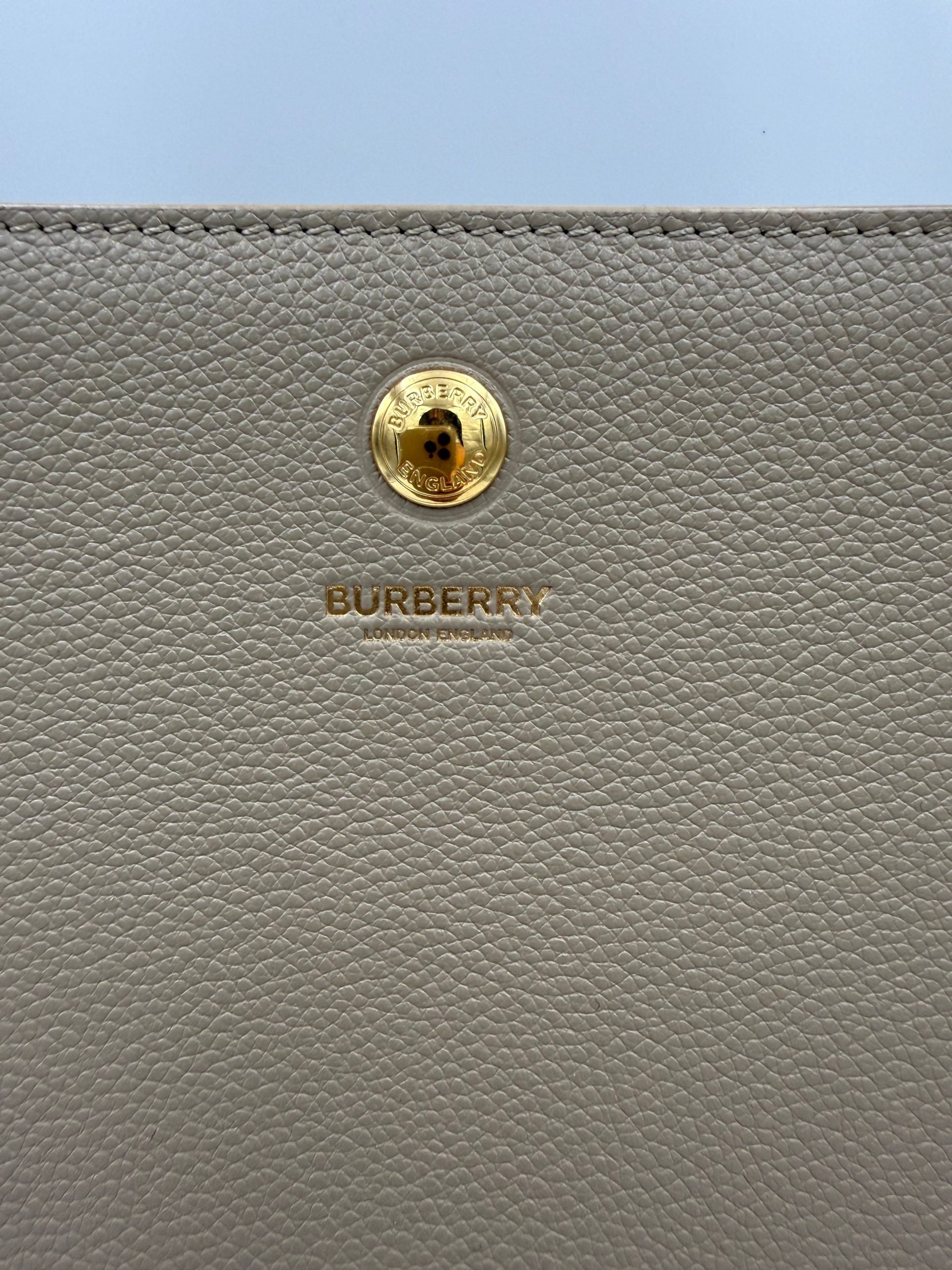 Burberry BURBERRY TITLE BAG Tote