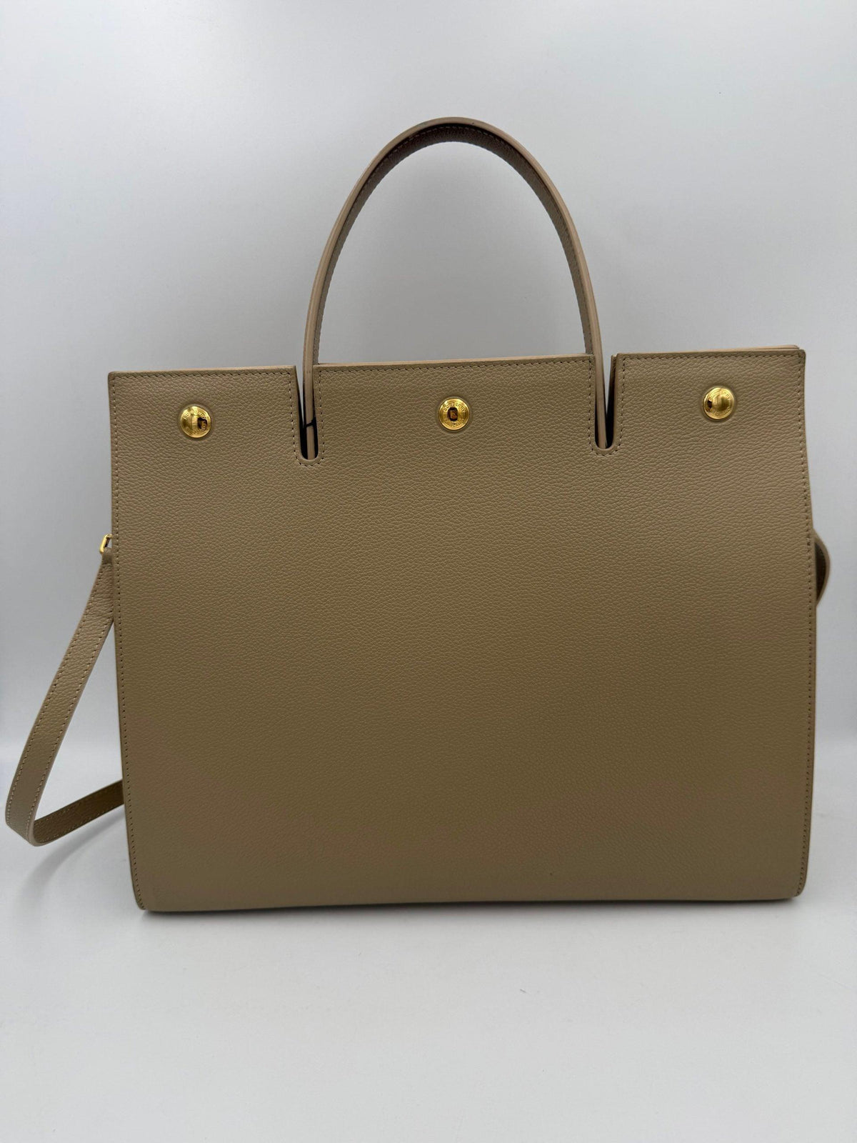 10944697 - PreLoved & Luxe