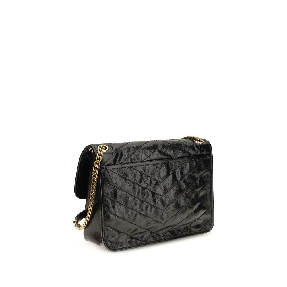 10945119 - PreLoved & Luxe