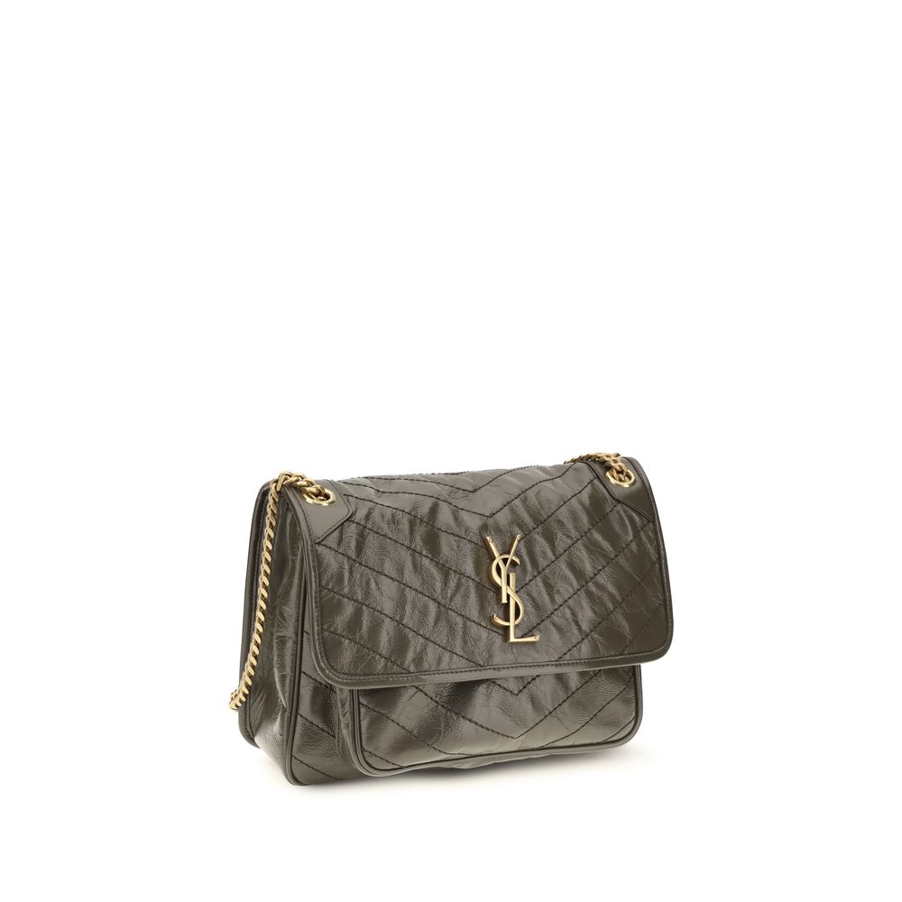 10952564 - PreLoved & Luxe