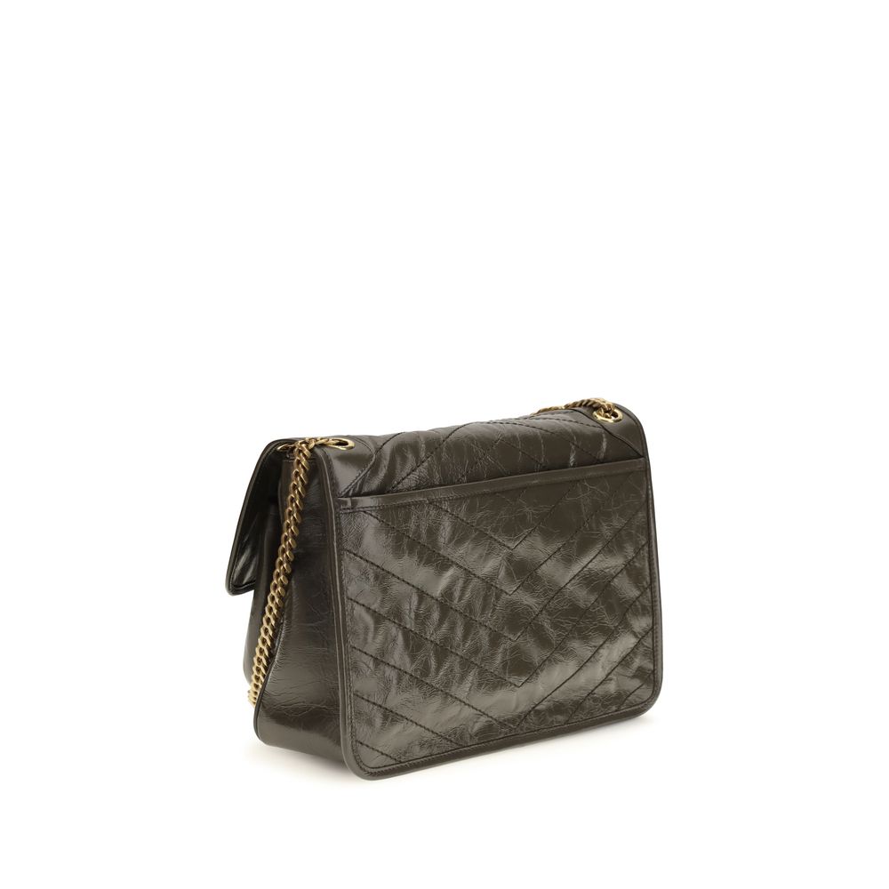 10952565 - PreLoved & Luxe
