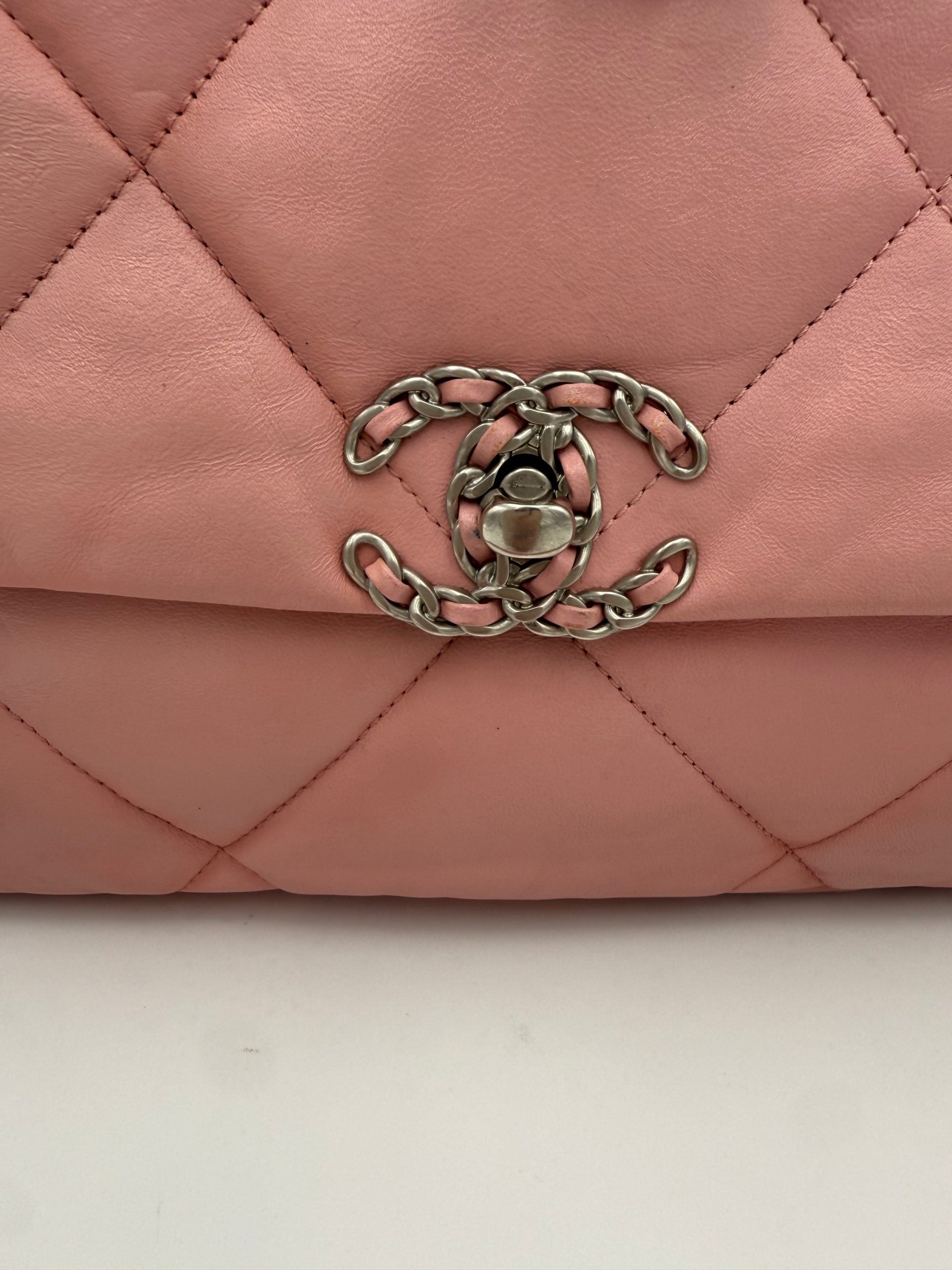 Pre-Owned Chanel CHANEL 19 Medium Pink Handbag Multicolor Women's AB (Very Good — between Lightly Used and Used)
