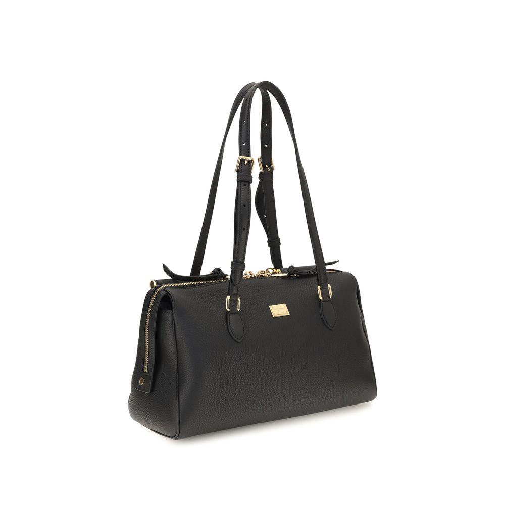 10965186 - PreLoved & Luxe