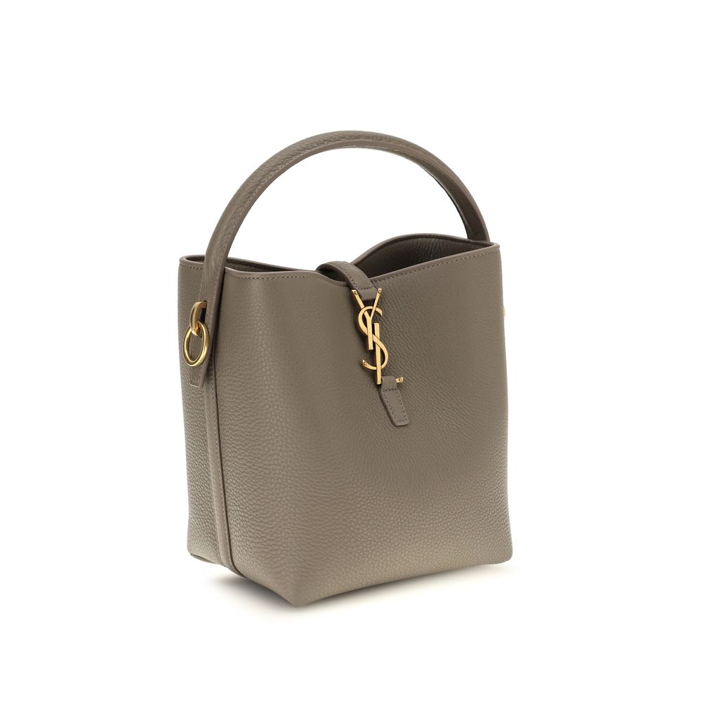 11021867 - PreLoved & Luxe
