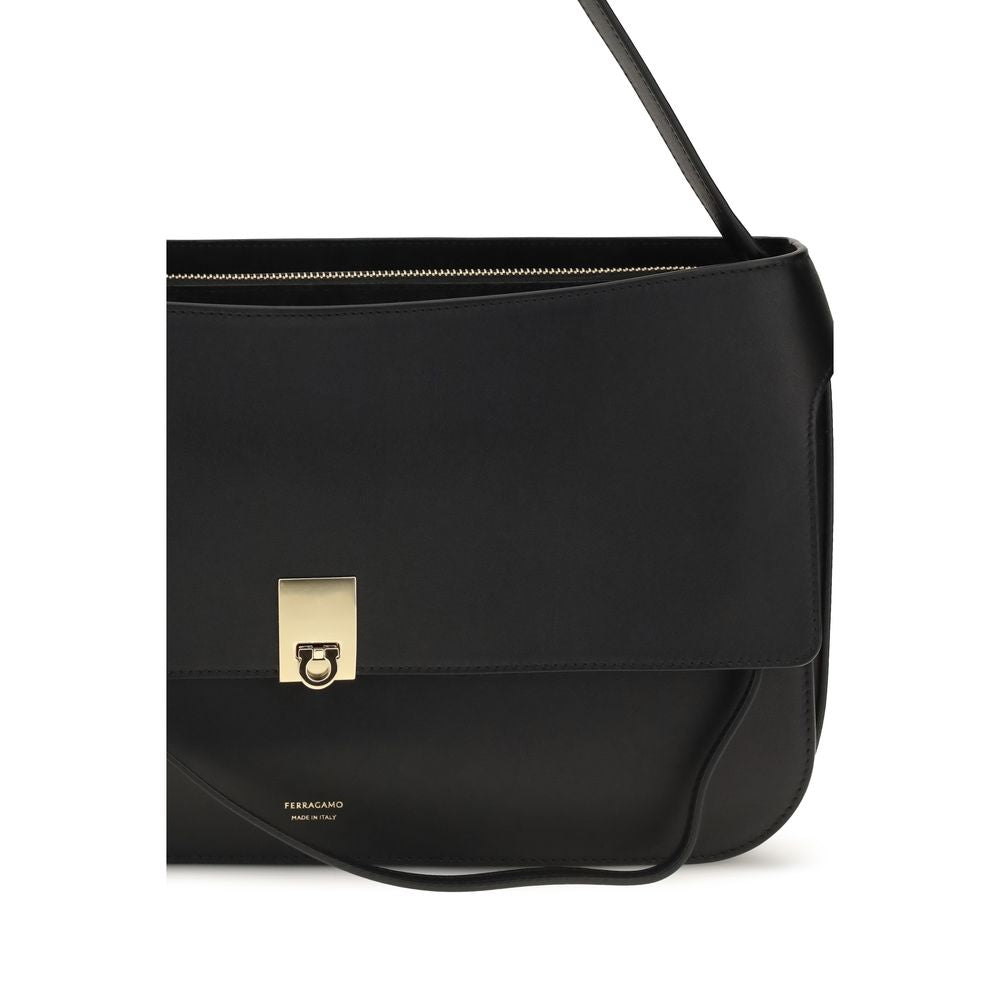 11113180 - PreLoved & Luxe