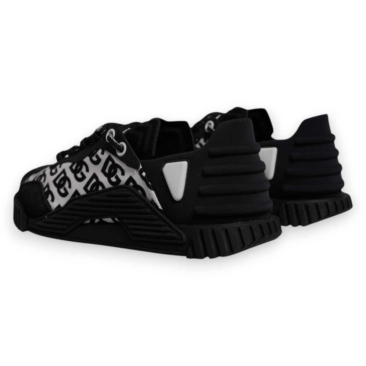 Pre-Owned Dolce & Gabbana Black Logo Lace Up Low Top NS1 Sneakers Shoes Men's - New with Defect