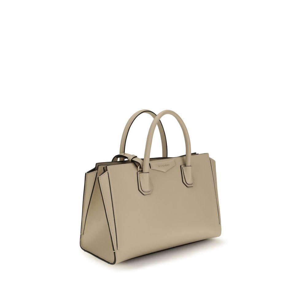 11196370 - PreLoved & Luxe