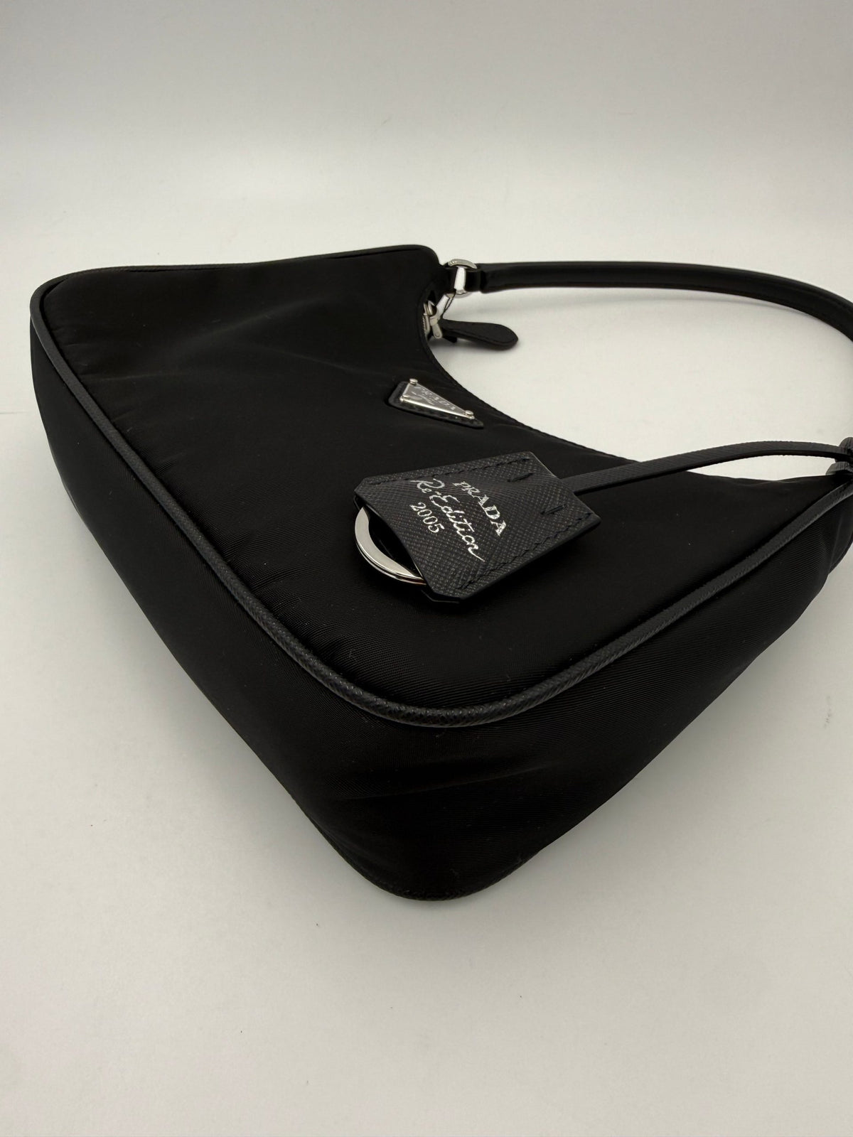 Pre-Owned Prada in Re-nylon RE-EDITION 2005 Handbag Women's - Excellent