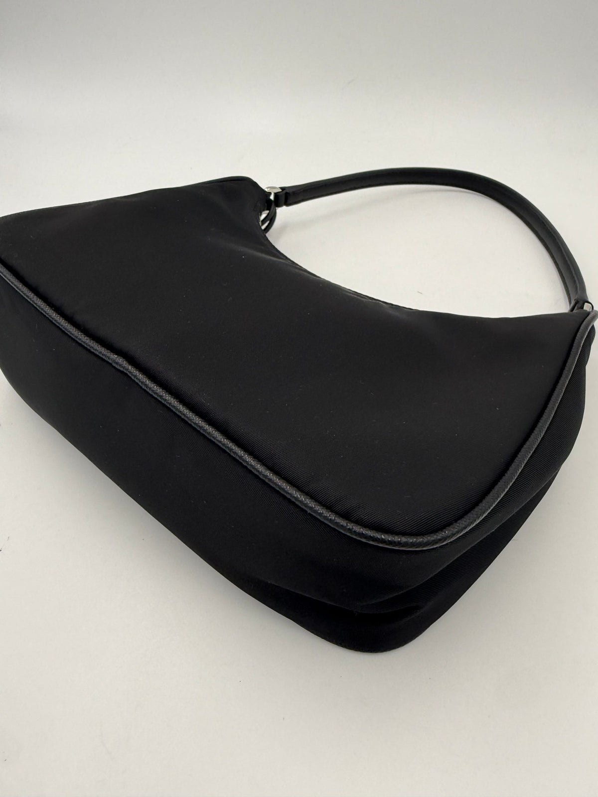 Pre-Owned Prada in Re-nylon RE-EDITION 2005 Handbag Women's - Excellent
