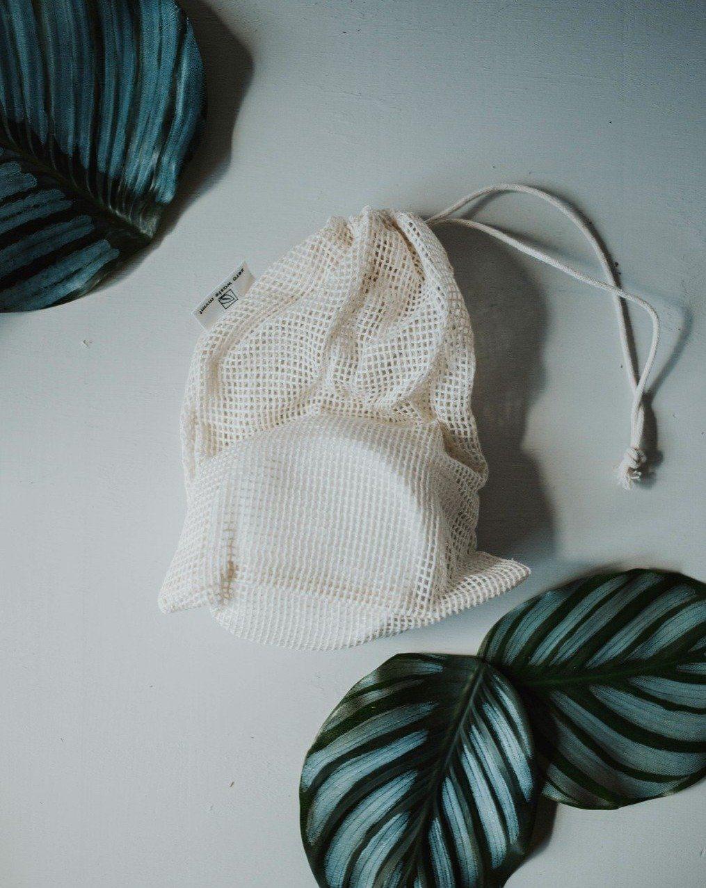 12x-makeup-remover-pads-with-bag-zero-waste-mvmt-929133 - PreLoved & Luxe