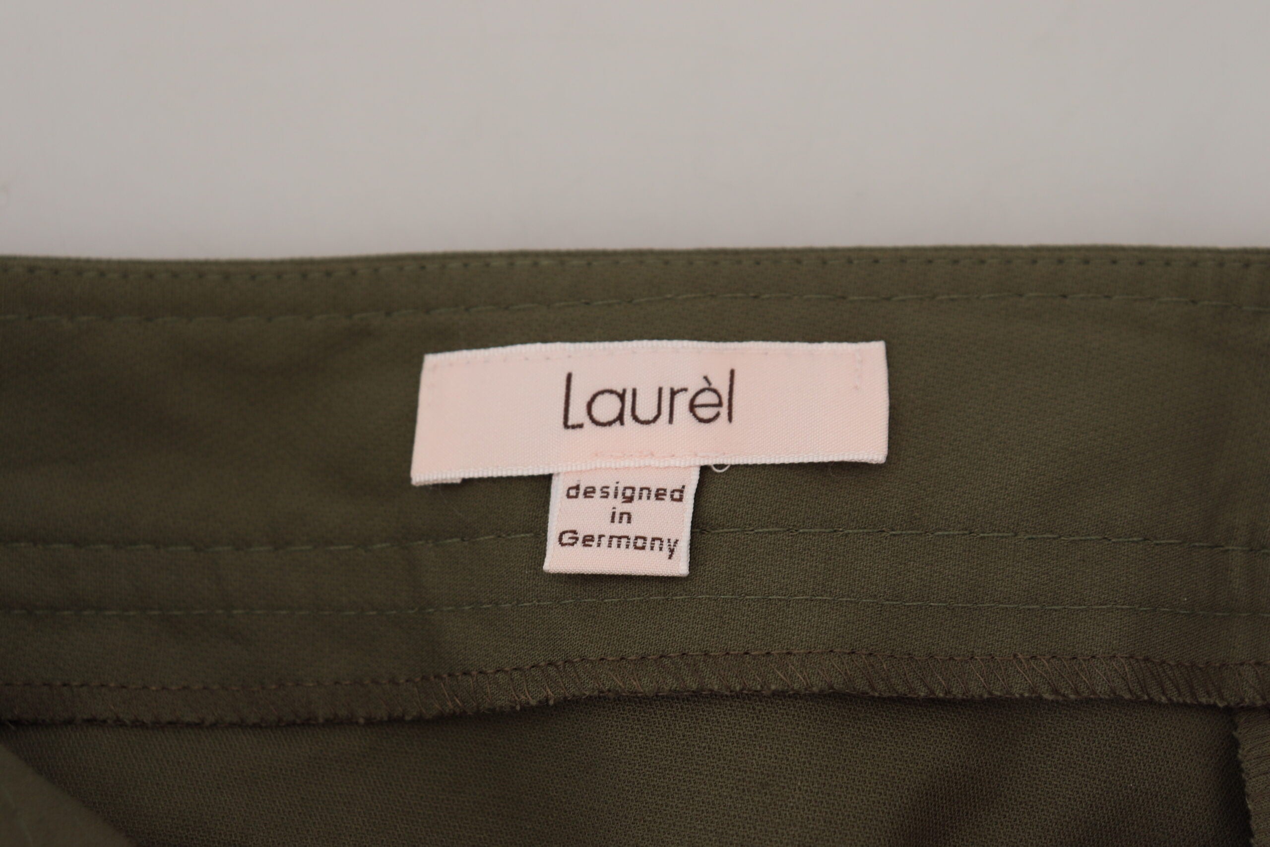 4213778 - PreLoved & Luxe
