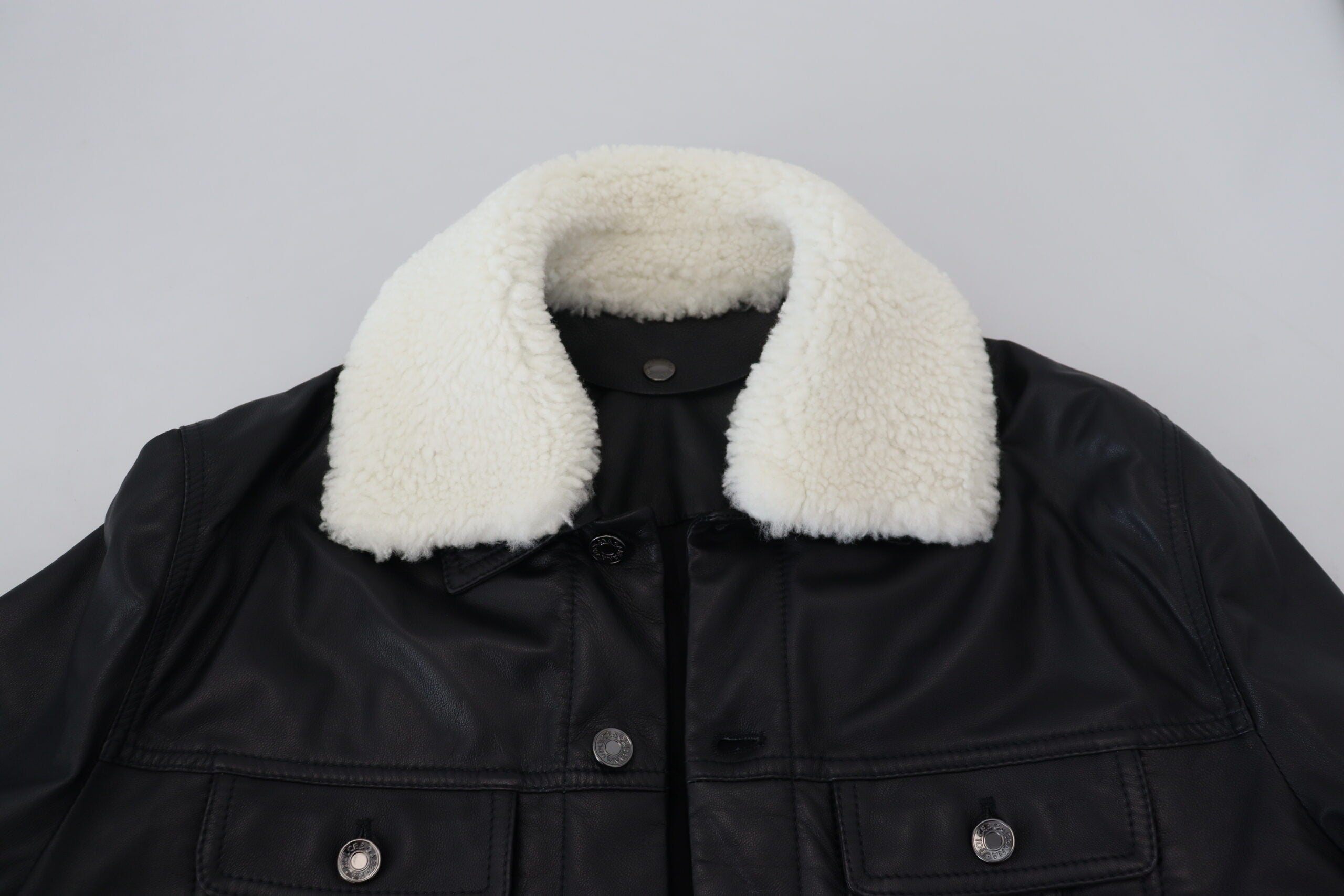 4234805 - PreLoved & Luxe