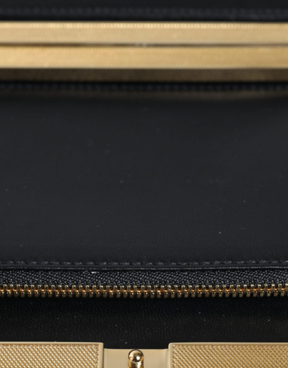 4644830 - PreLoved & Luxe