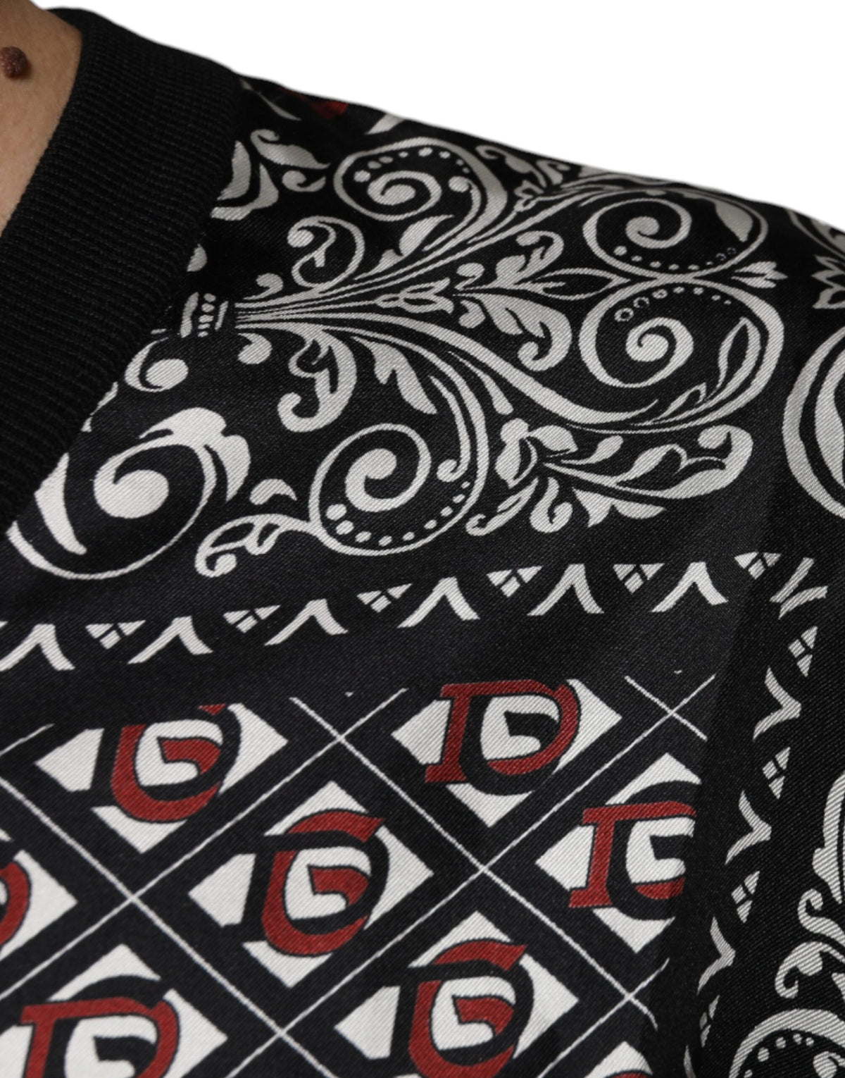 New Dolce & Gabbana Black Logo Wool V-neck Pullover Sweater