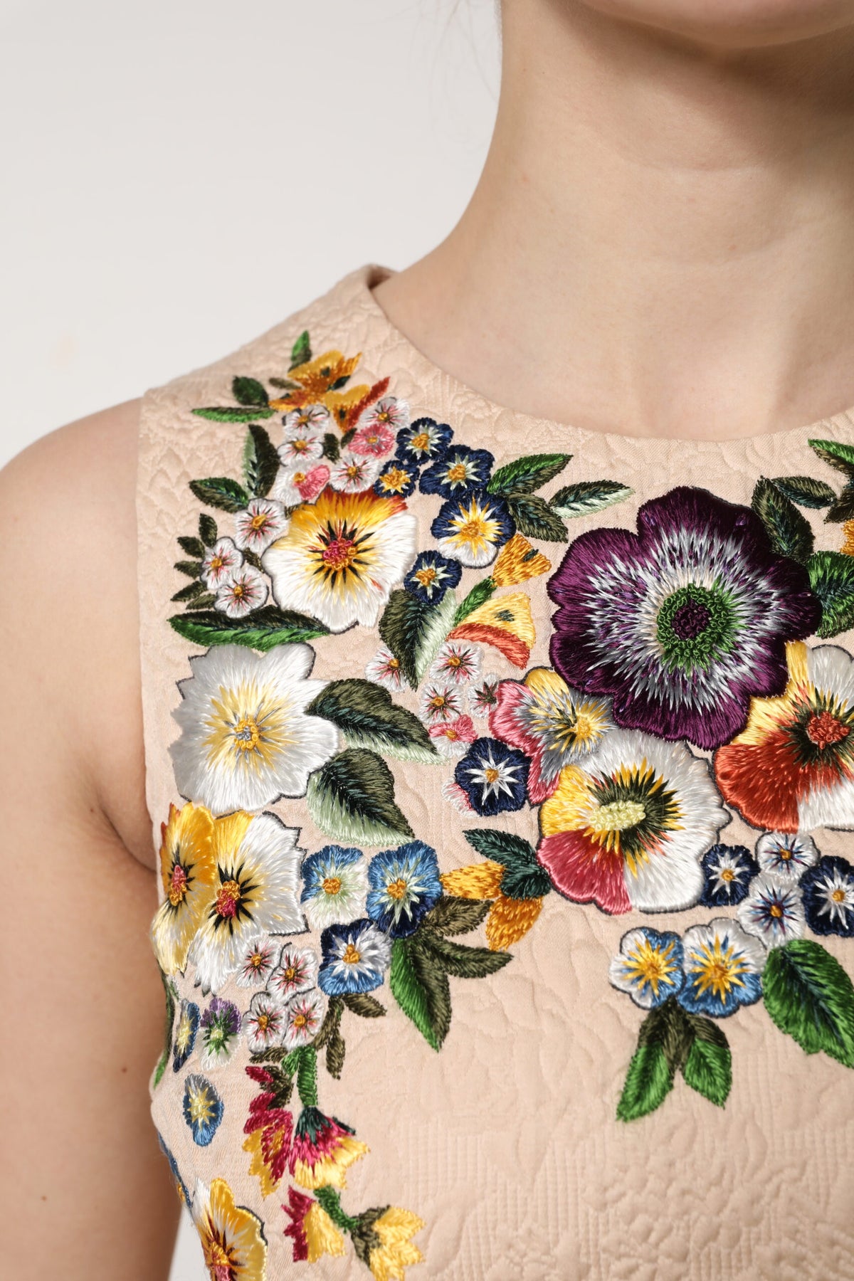 New Dolce & Gabbana Beige Floral Embroidery Sleeveless Tank Top