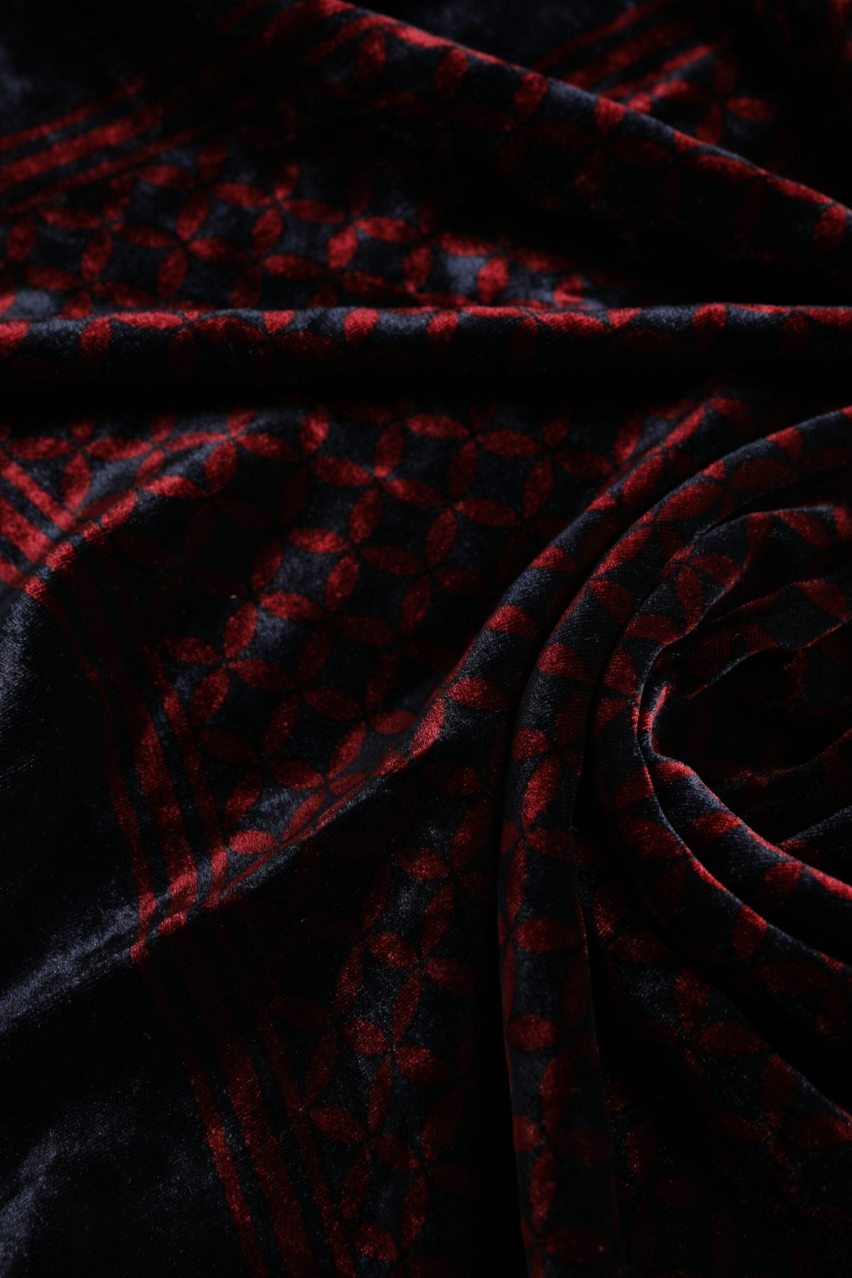 New Dolce & Gabbana Black Red Square Men Foulard Scarf