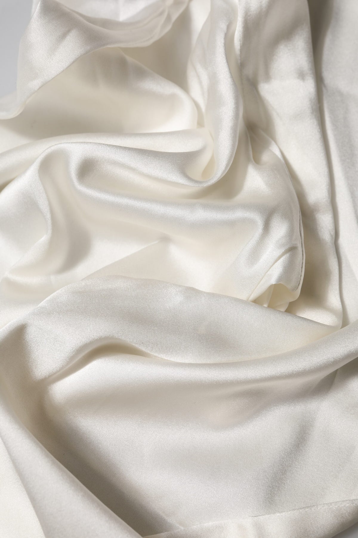 New Dolce & Gabbana Ivory Silk Tapered High Waist Pants