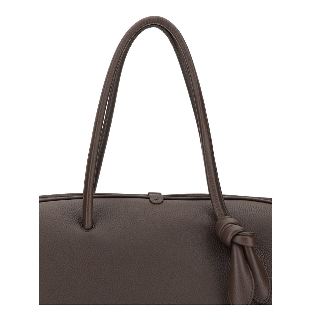 8990420 - PreLoved & Luxe