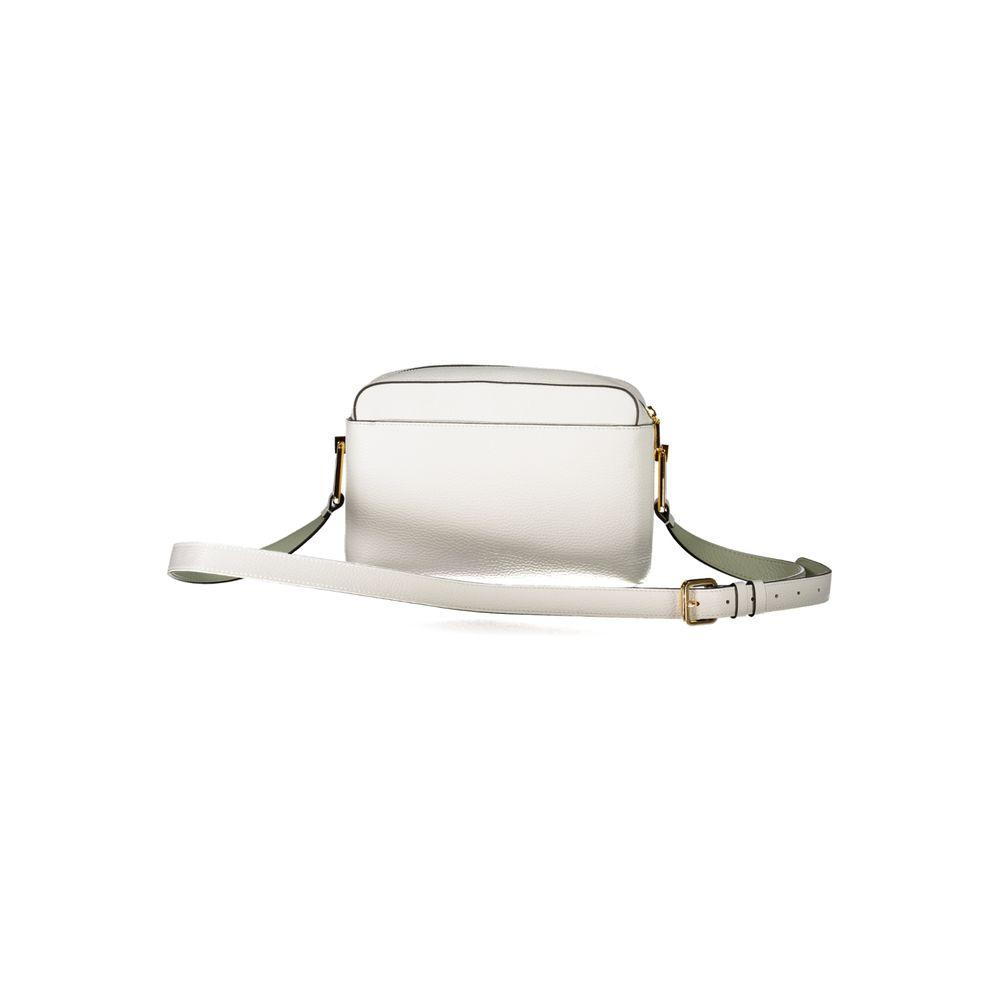 9008434 - PreLoved & Luxe