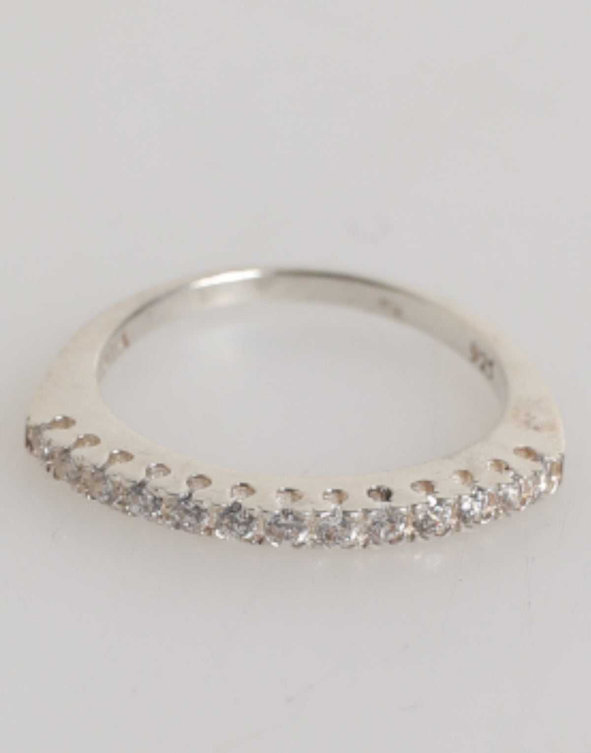 9026167 - PreLoved & Luxe