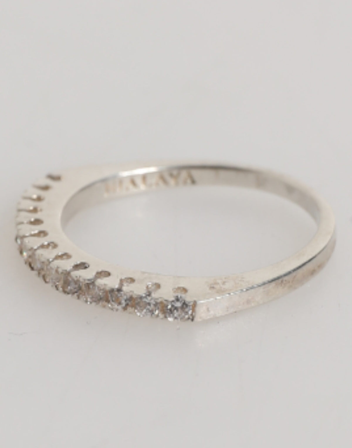 9026168 - PreLoved & Luxe