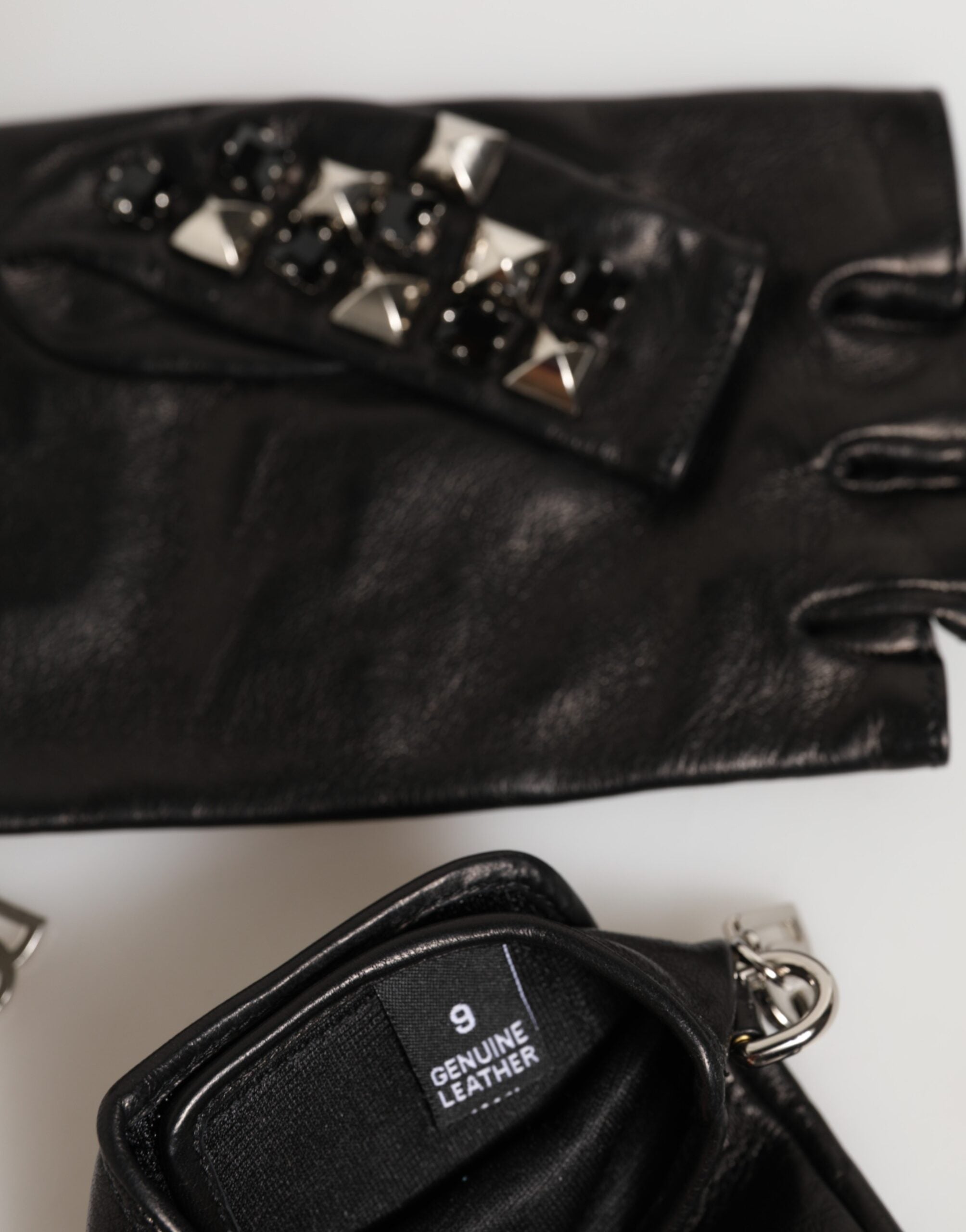9649059 - PreLoved & Luxe