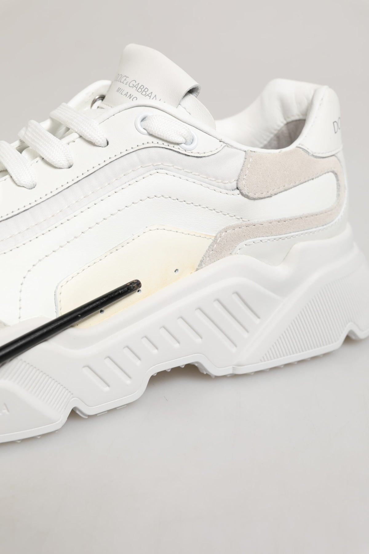 Pre-Owned Dolce & Gabbana White Leather Daymaster Low Top Sneakers Shoes Women's - Very Good