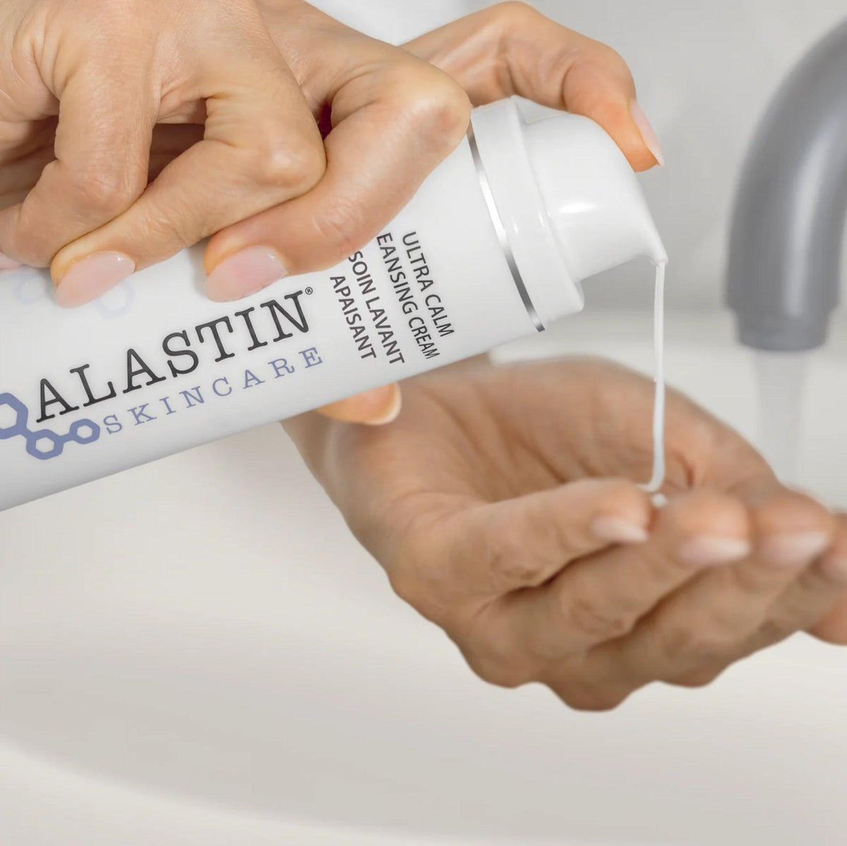 Alastin_Ultra_Calm_Cleansing_Cream_6c353be6-c8ea-4b6c-9ce7-5710cb652fc3 - PreLoved & Luxe