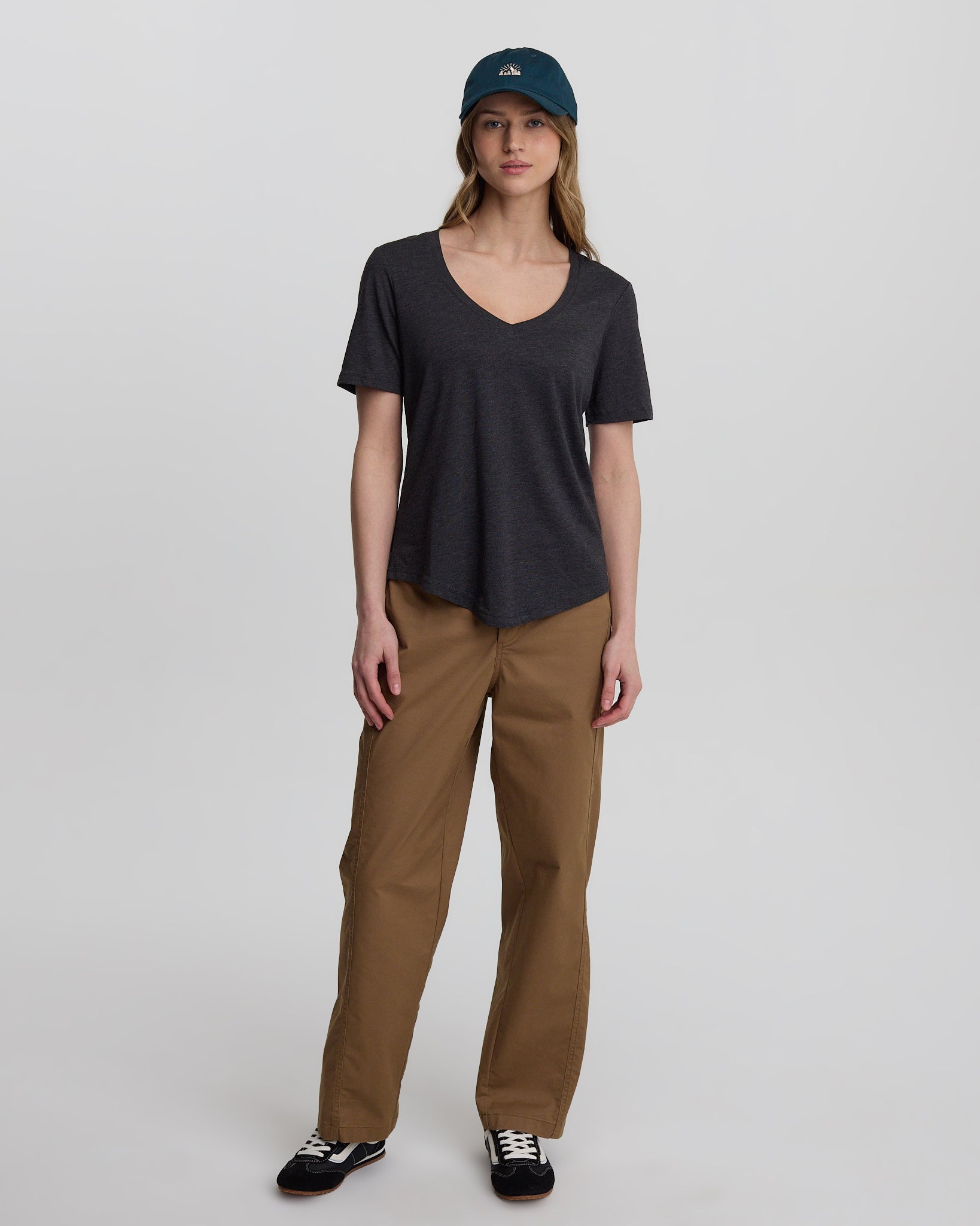 Black-V-Neck-Short-Sleeve-T-Shirt-TCW2456-0451_1_f814fc20-3385-4413-8a71-b469aad2b8a6-Luci - PreLoved & Luxe