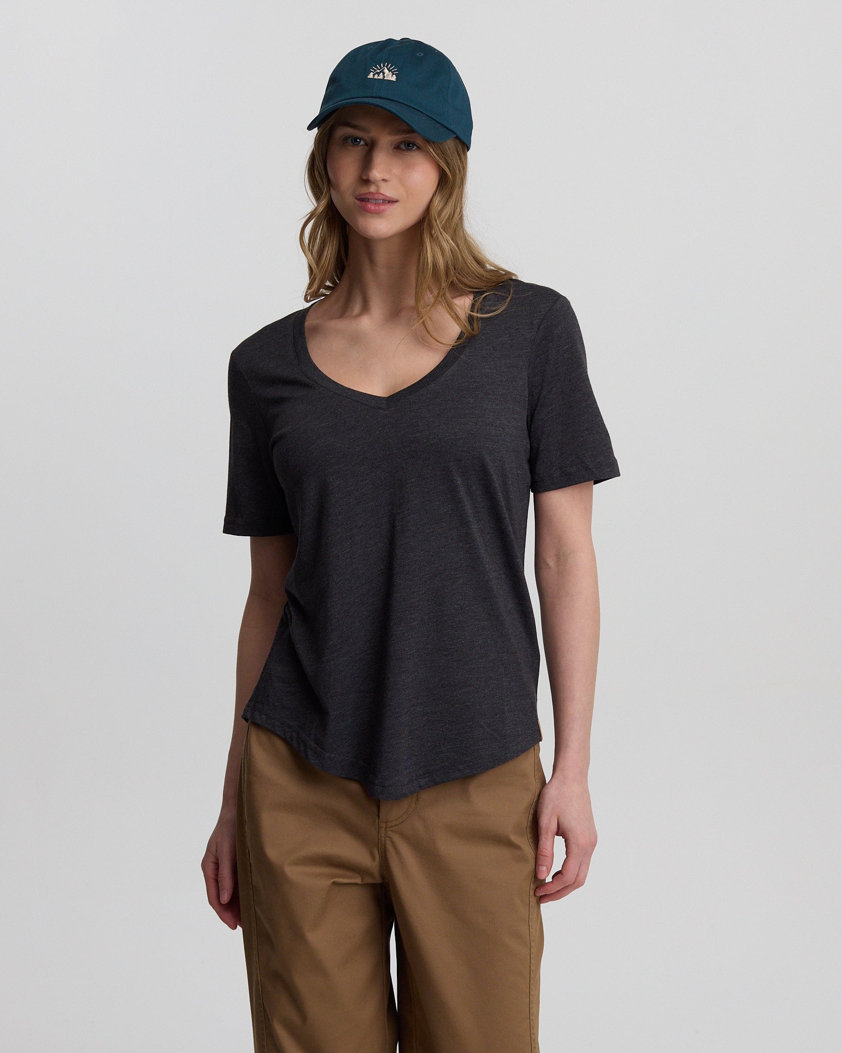 Black-V-Neck-Short-Sleeve-T-Shirt-TCW2456-0451_3_97c77018-62e5-49b7-8e8e-797b6a957b91-Luci - PreLoved & Luxe