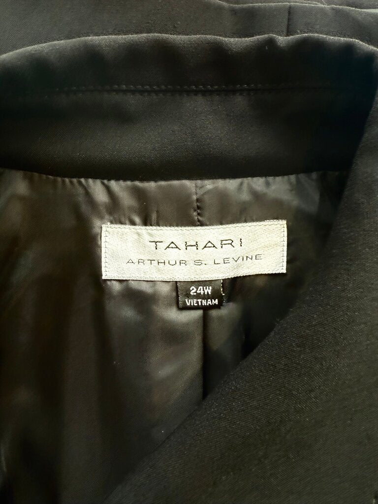 Tahari Arthur S. Levine Black Evening Coat