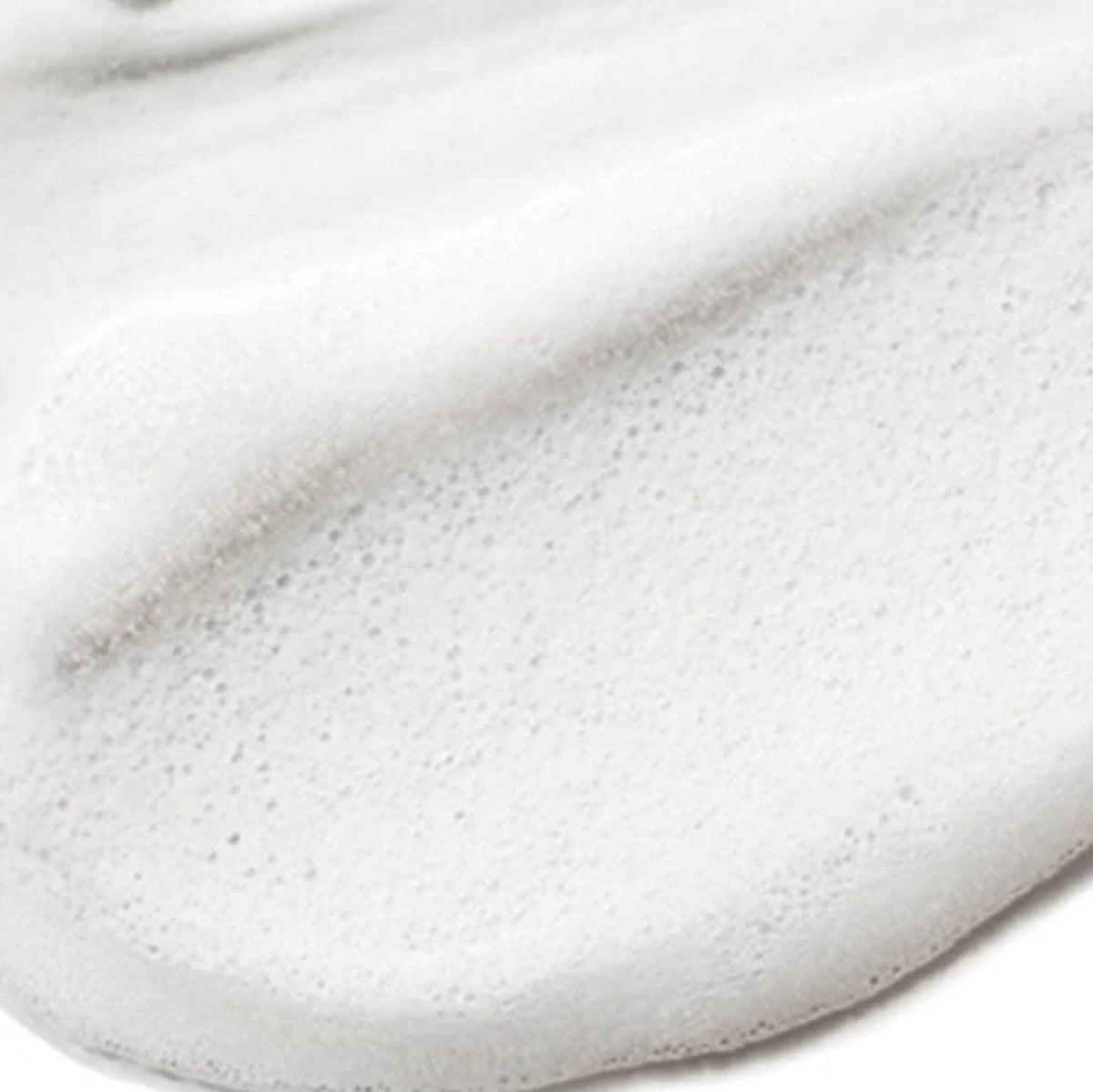 Skinceuticals_Soothing_Cleanser_bd14fab3-5fc8-4c0c-95e5-420b3e72a7cd - PreLoved & Luxe