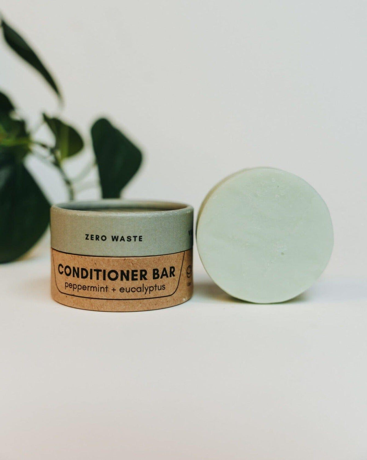conditioner-bar-peppermint-eucalyptus-conditioner-bar-zero-waste-mvmt-with-container-651448 - PreLoved & Luxe