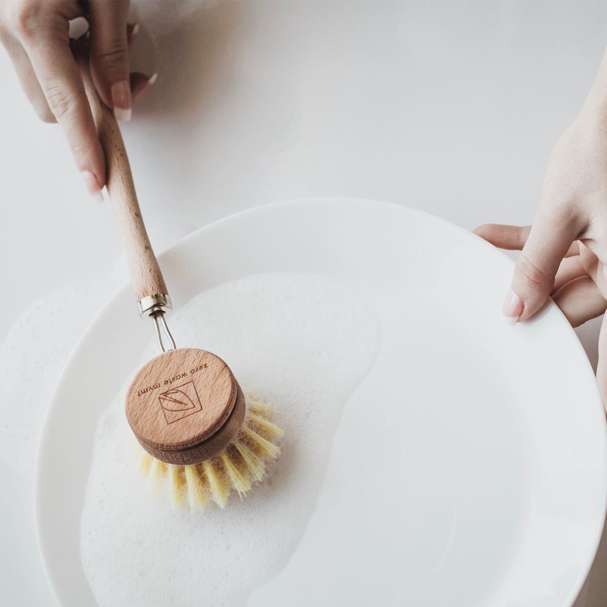 wooden-dish-brush-dish-brush-zero-waste-mvmt-677799 - PreLoved & Luxe