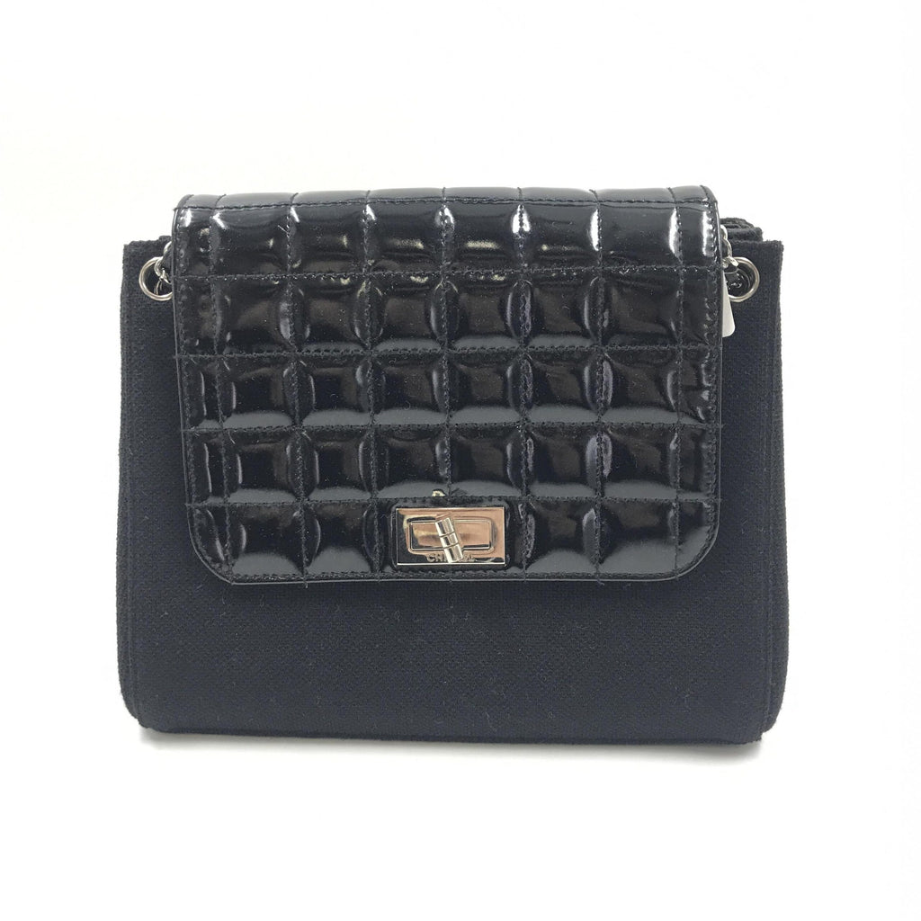 Chanel Chocolate Bar Patent Leather Shoulder Bag - PreLoved & Luxe