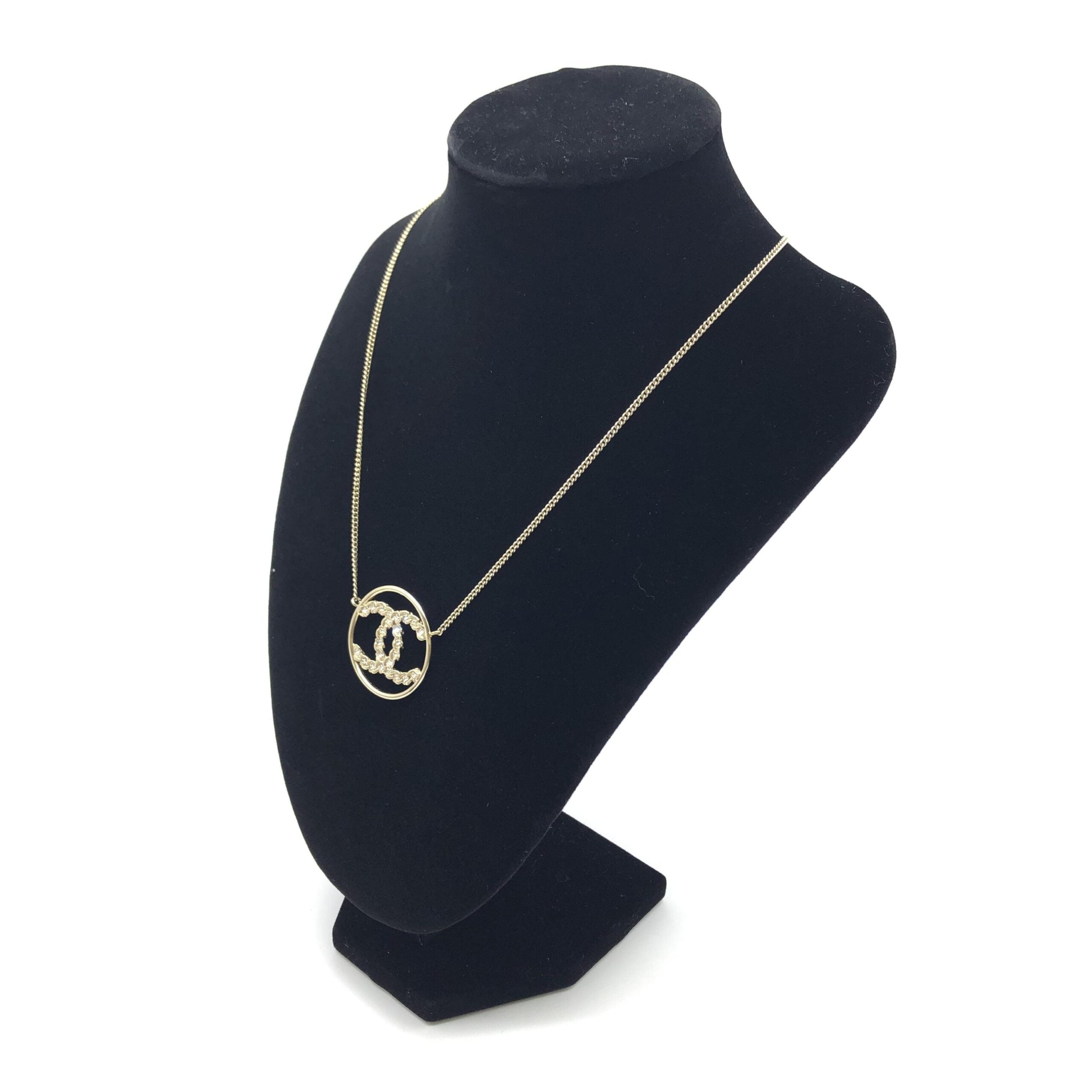 Pre-Owned Chanel Gold Tone CC Circle Pendant Necklace Gold  Women's AB (Very Good — between Lightly Used and Used)