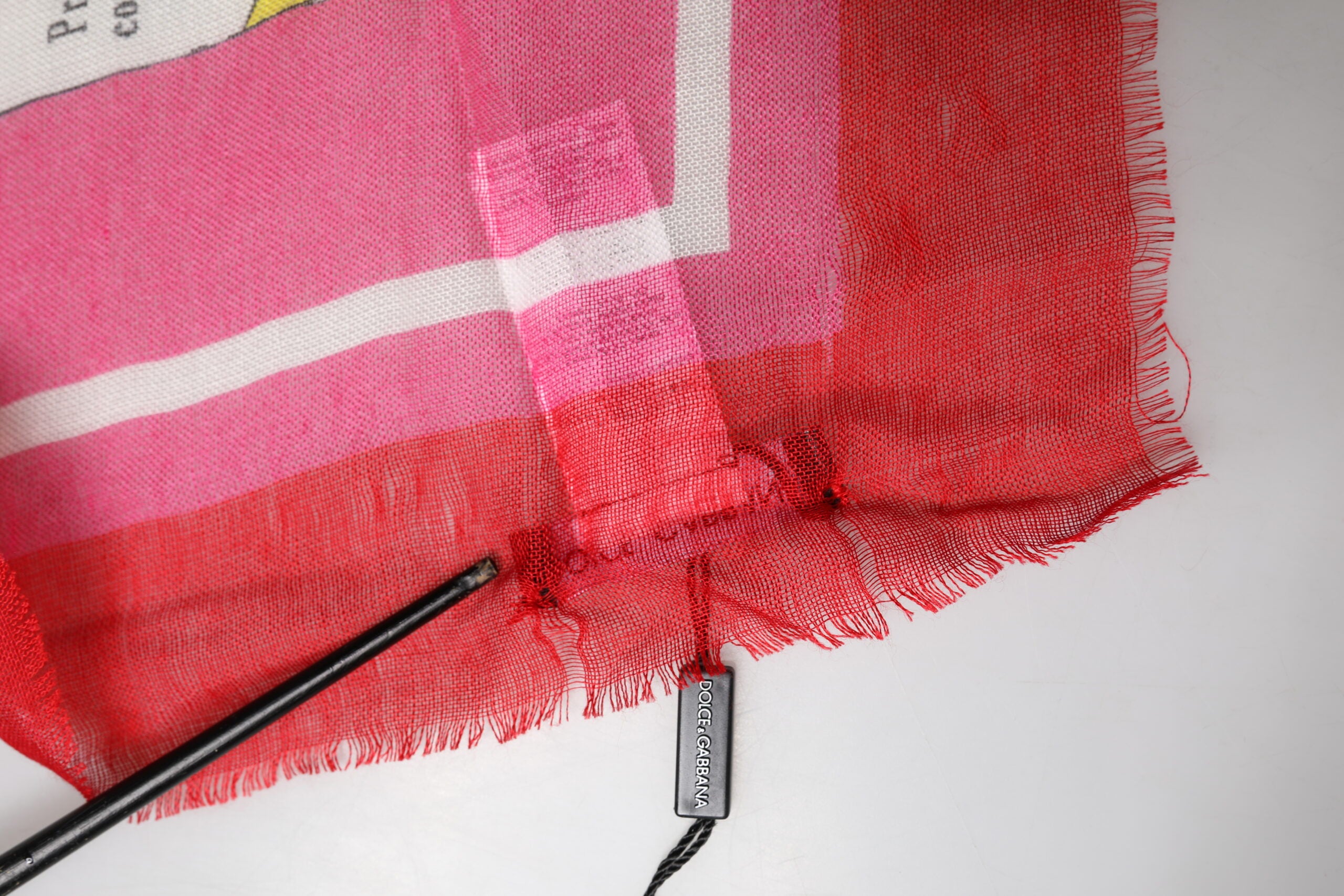 Pre-Owned Dolce & Gabbana Pink DG Amore Print Neck Square Shawl 140cm x 140cm Scarf