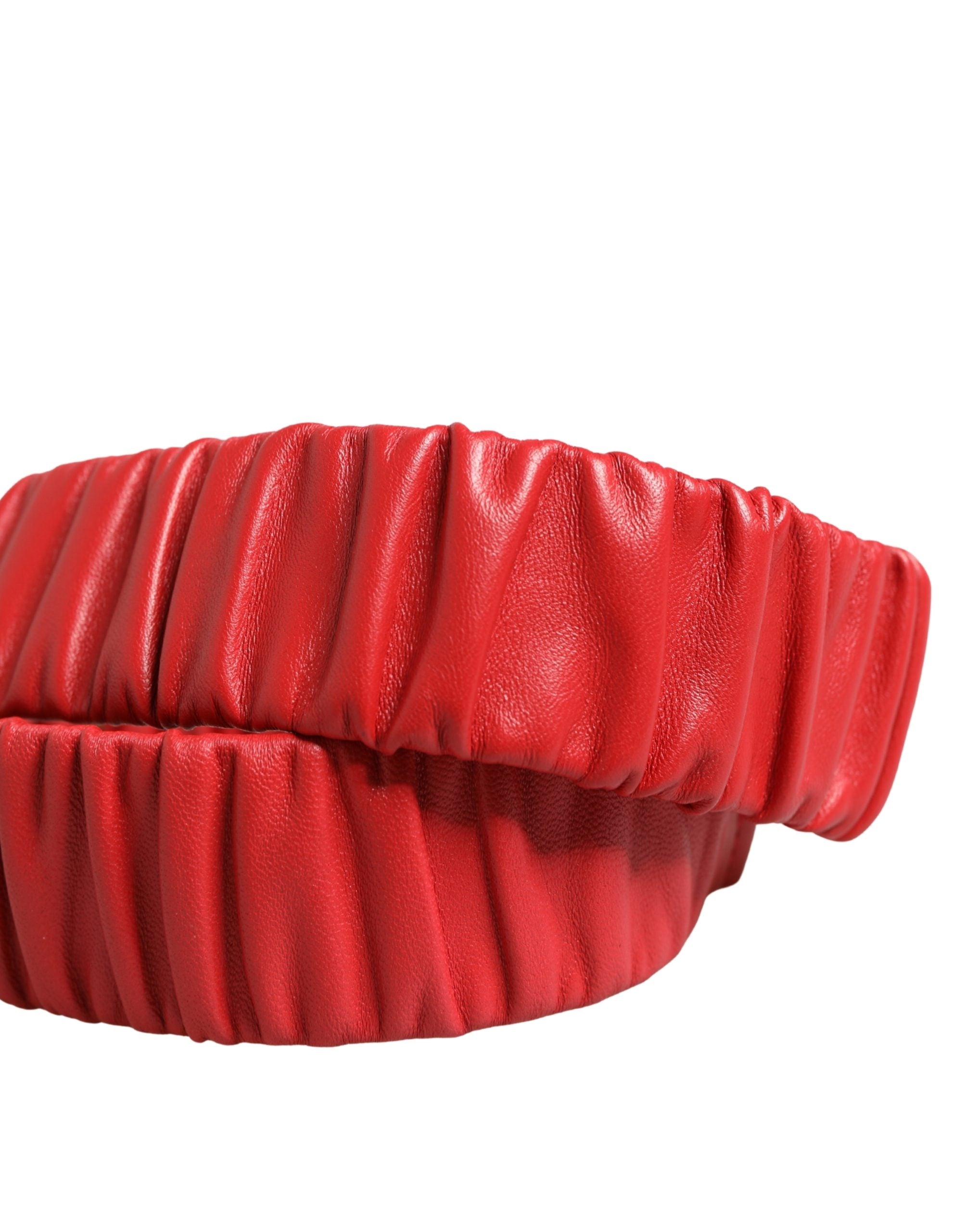 Pre-Owned Dolce & Gabbana Red Leather Gold Heart Metal Buckle Belt
