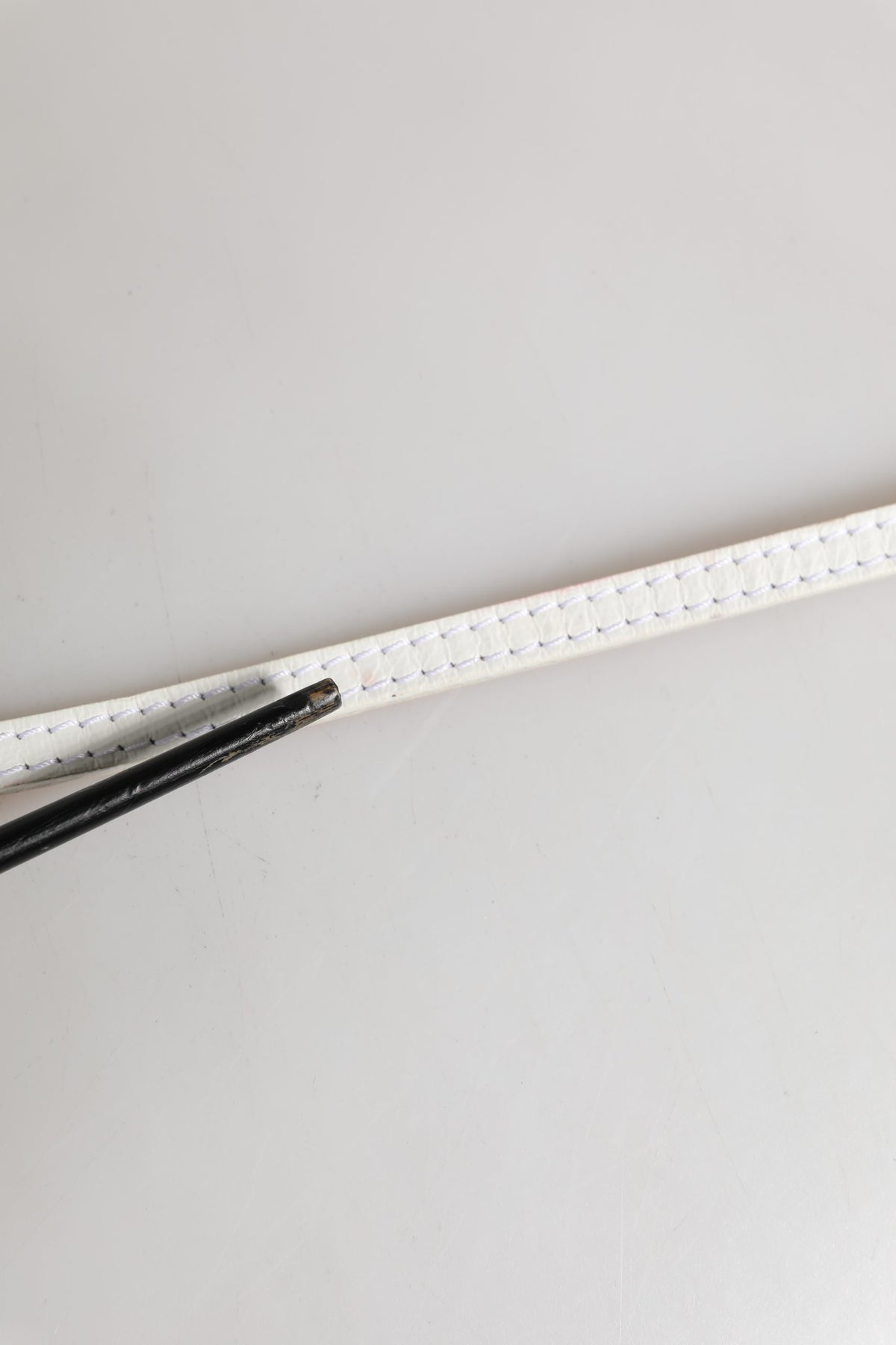 Ermanno Scervino White Leather Skinny Gold Metal Buckle Belt