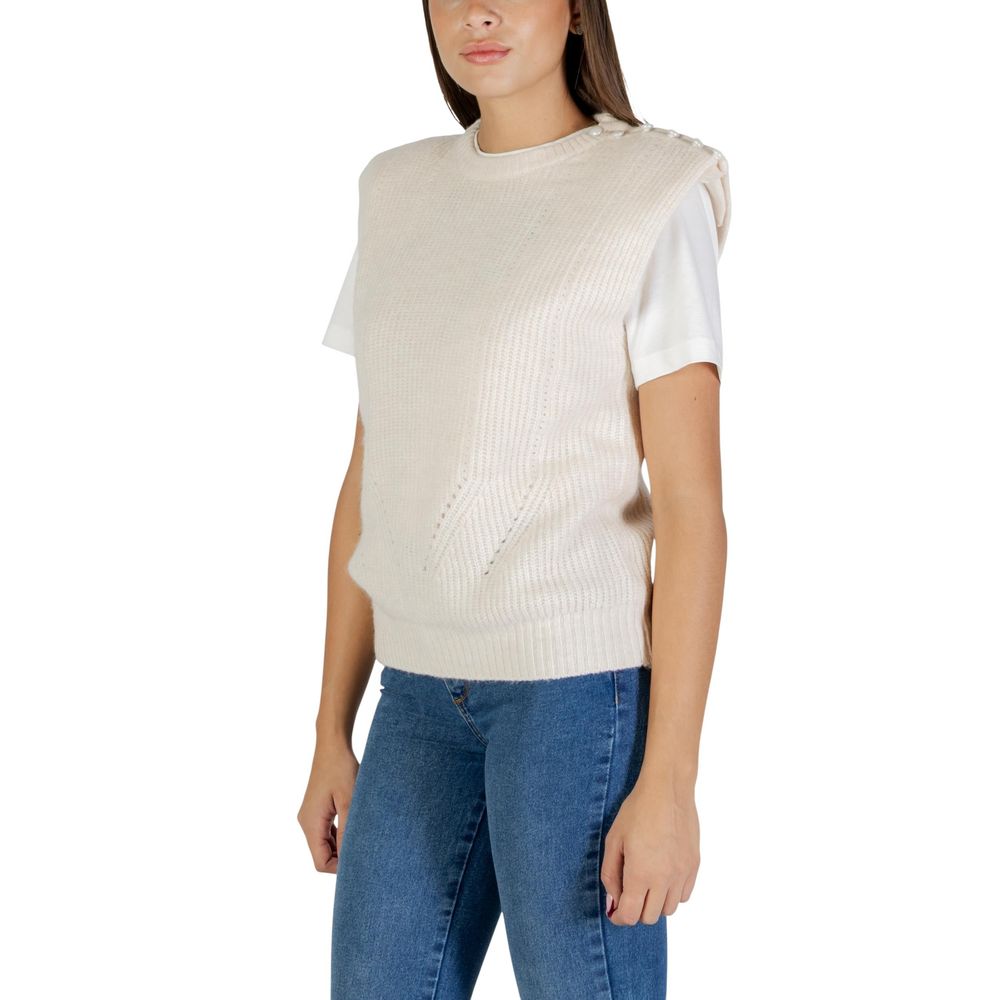 ICHI Cream Sleeveles Sweater