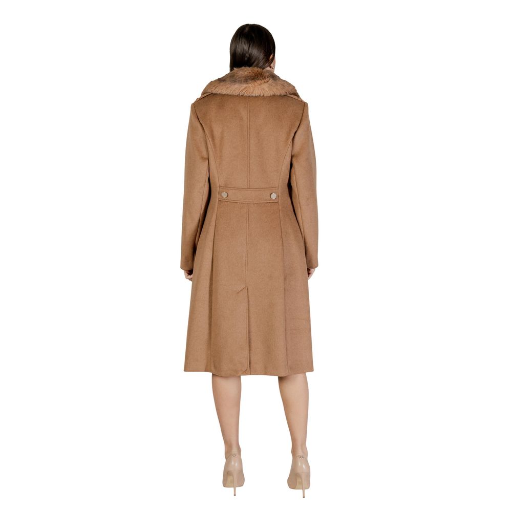 Guess Beige False