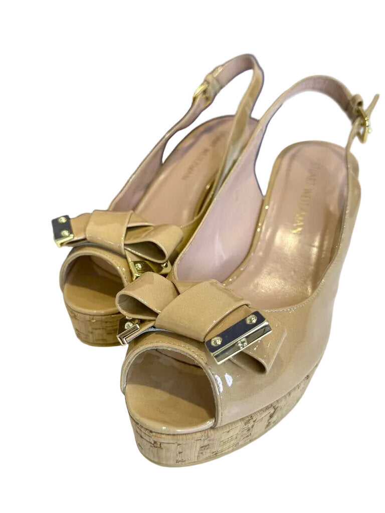 Stuart Weitzman Beige Patent Leather Wedge Sandals with Bow