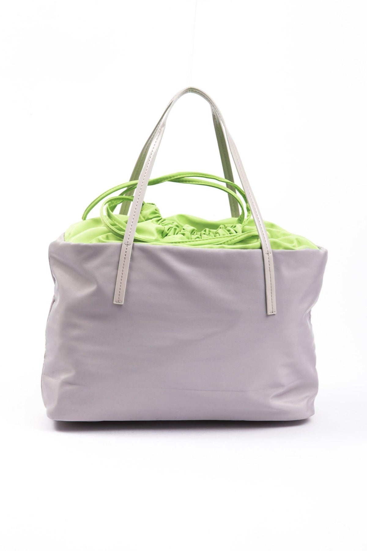 1900099 - PreLoved & Luxe