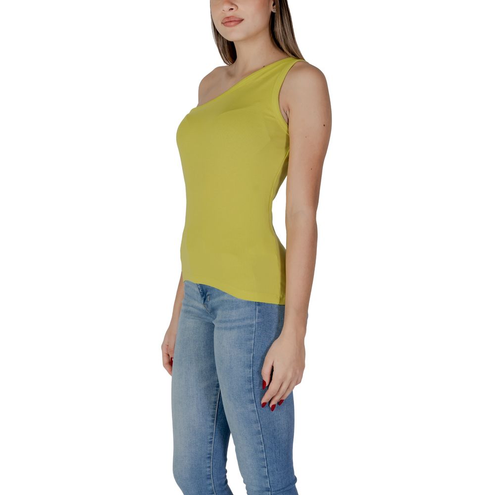 B.Young Yellow Cotton Top