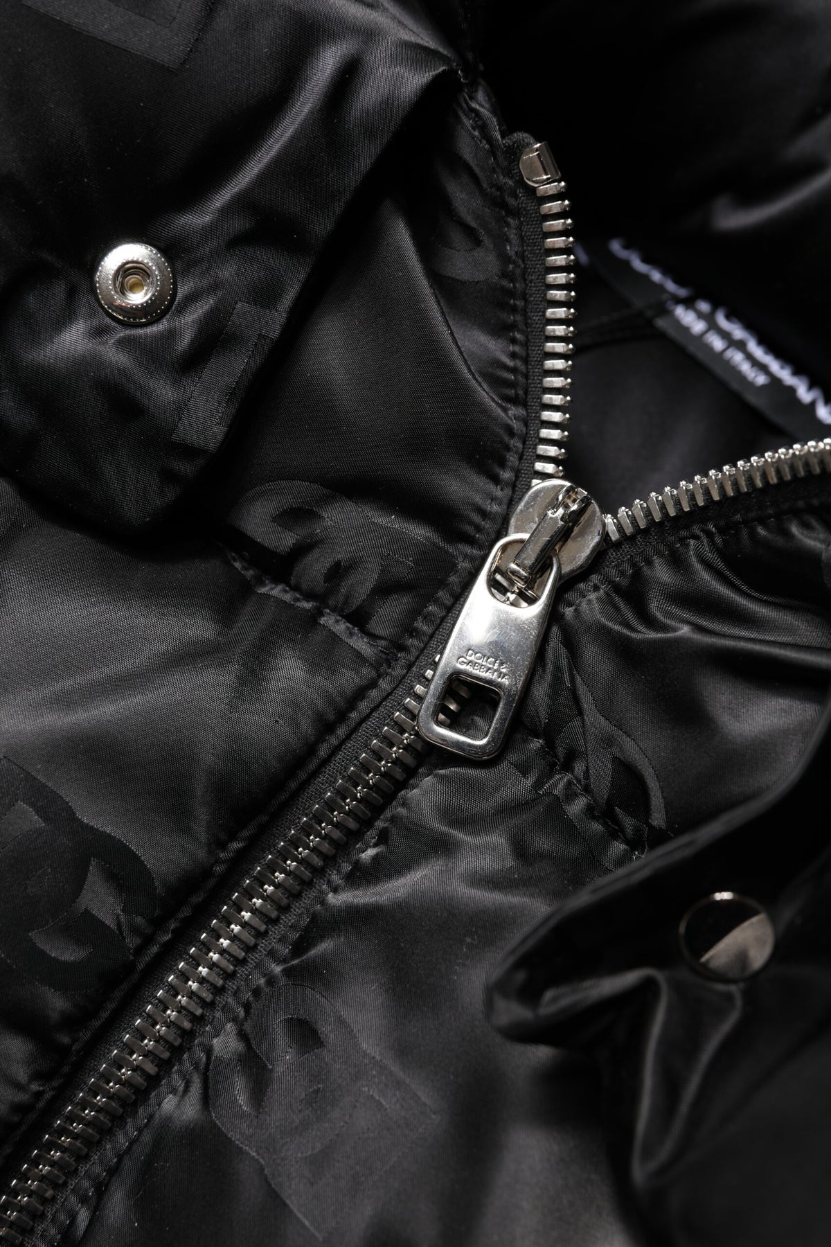 New Dolce & Gabbana Black Padded Puffer Hooded Full Zip Cropped Jacket
