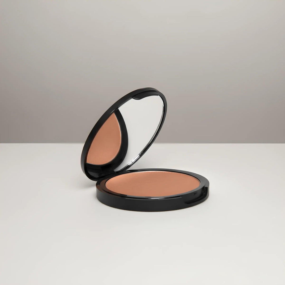 Mineral-Bronzing-Powder-natural_773a4a3e-3e32-4164-9a40-5e0b2650688b - PreLoved & Luxe