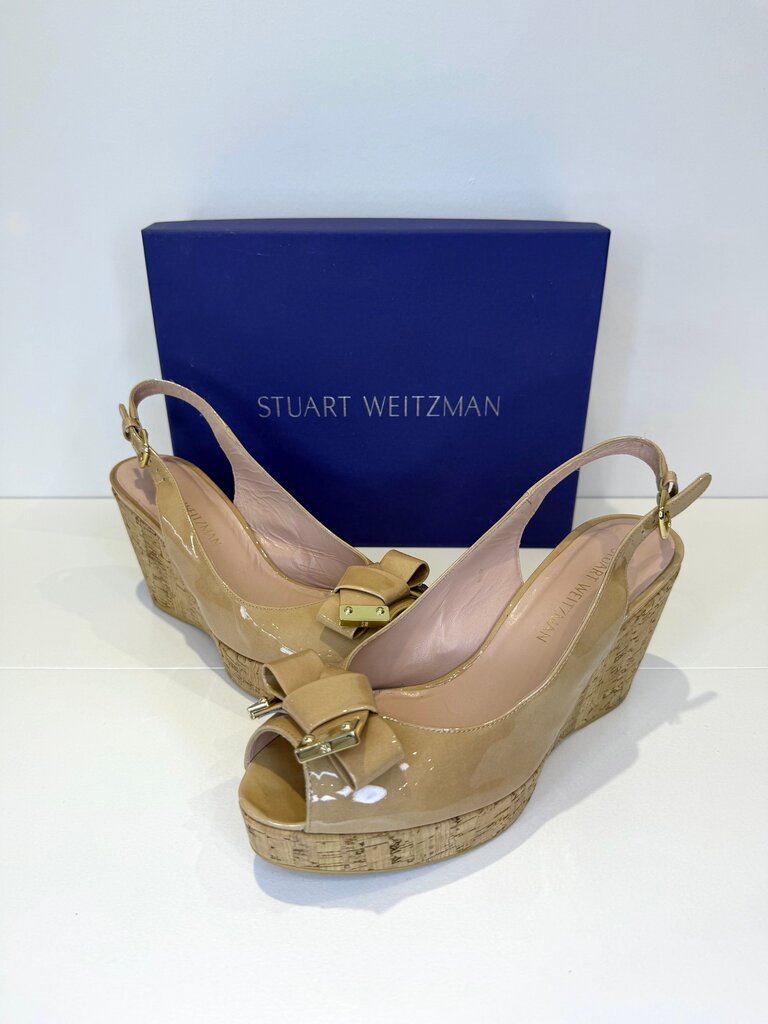 Stuart Weitzman Beige Patent Leather Wedge Sandals with Bow